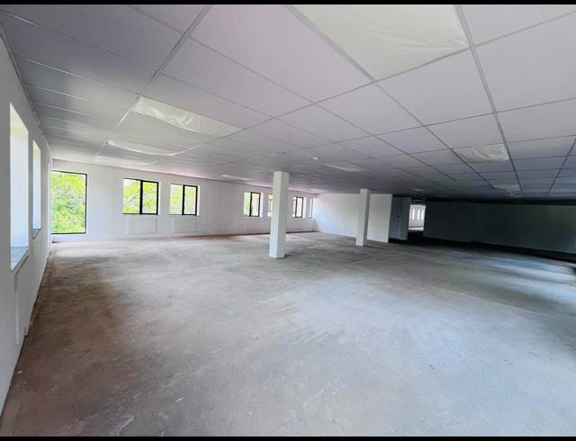 3,150M² OFFICE TO LET IN VORNA VALLEY